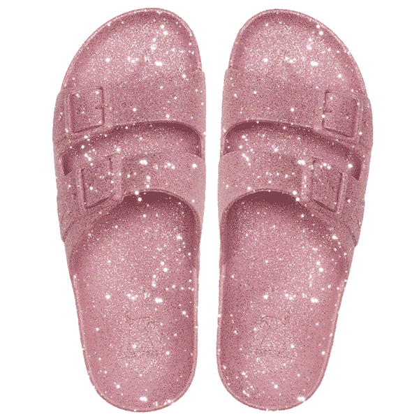 Sandales Cacatoès modèle Carioca Vintage Pink, avec une touche rétro et une couleur rose vintage, offrant à la fois style et confort pour vos pieds pendant les journées ensoleillées.